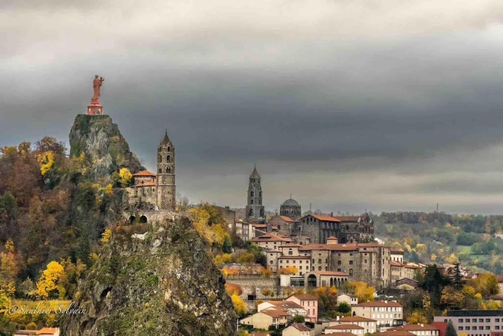 Maison Atypique - Centre Historique - Puy En Velay Le Puy-en-Velay Luaran gambar